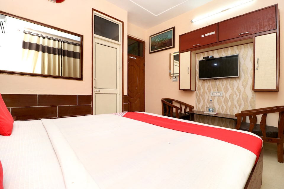 OYO 22801 Khiva Hotel, Hoshiarpur, Hoshiarpur