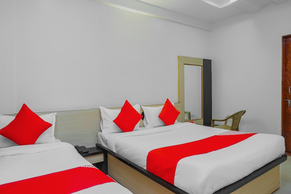 OYO Sai Bhagirathi Inn, Shirdi, Shirdi