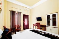 Hotel O Surabaya near Pelangi Park formerly D'best Kutisari