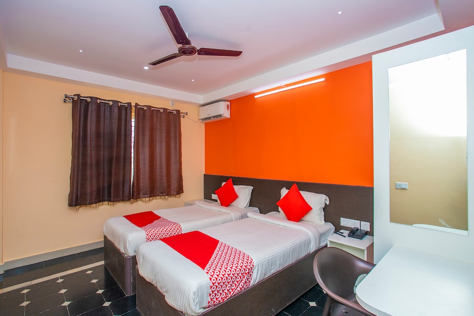 OYO 22837 Chairmen's Hotel, Uttarahali Bangalore, Bangalore