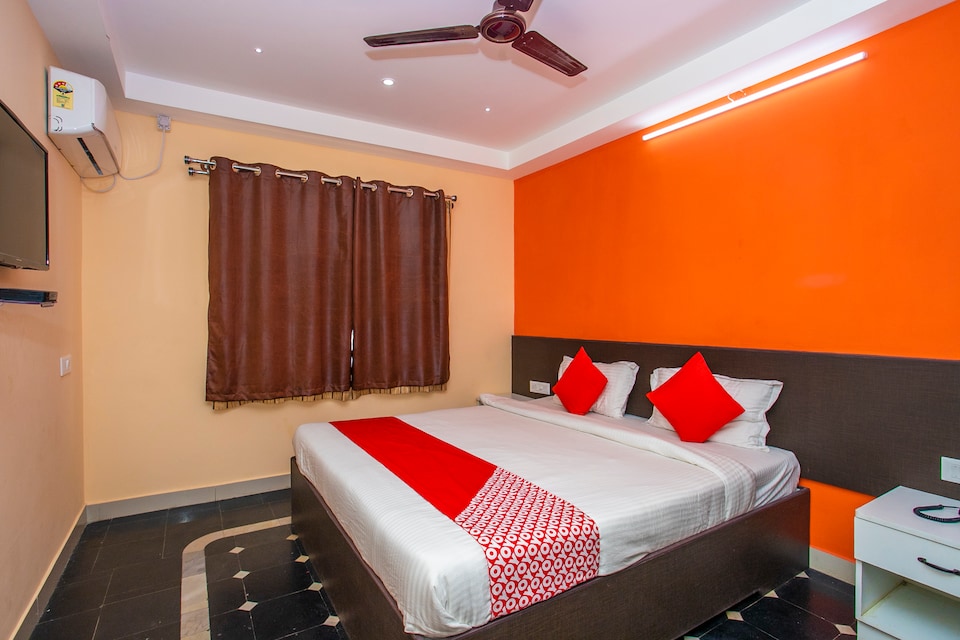 OYO 22837 Chairmen's Hotel, Uttarahali Bangalore, Bangalore