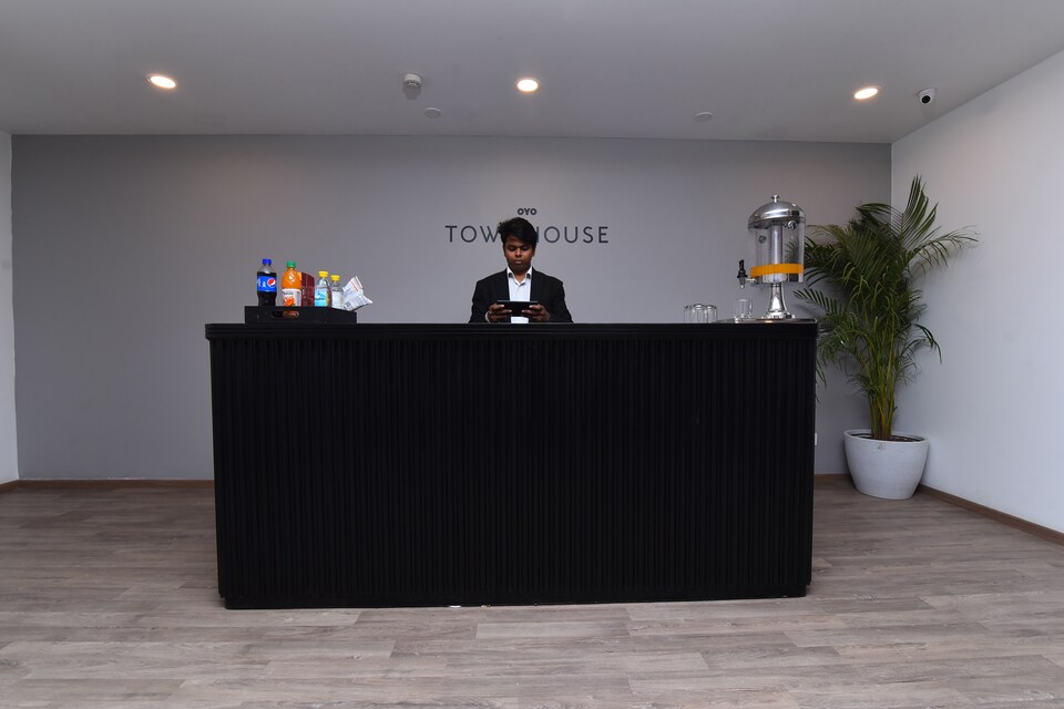 OYO Townhouse 099 Chattarpur, Chhatarpur Delhi, Delhi