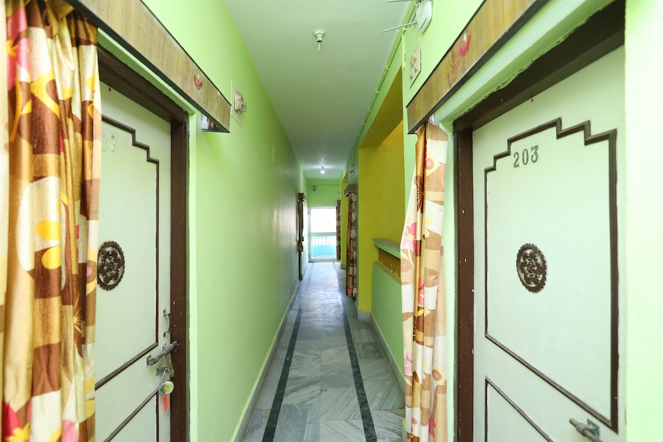 OYO Hotel Divine, Baliapanda Puri, Puri