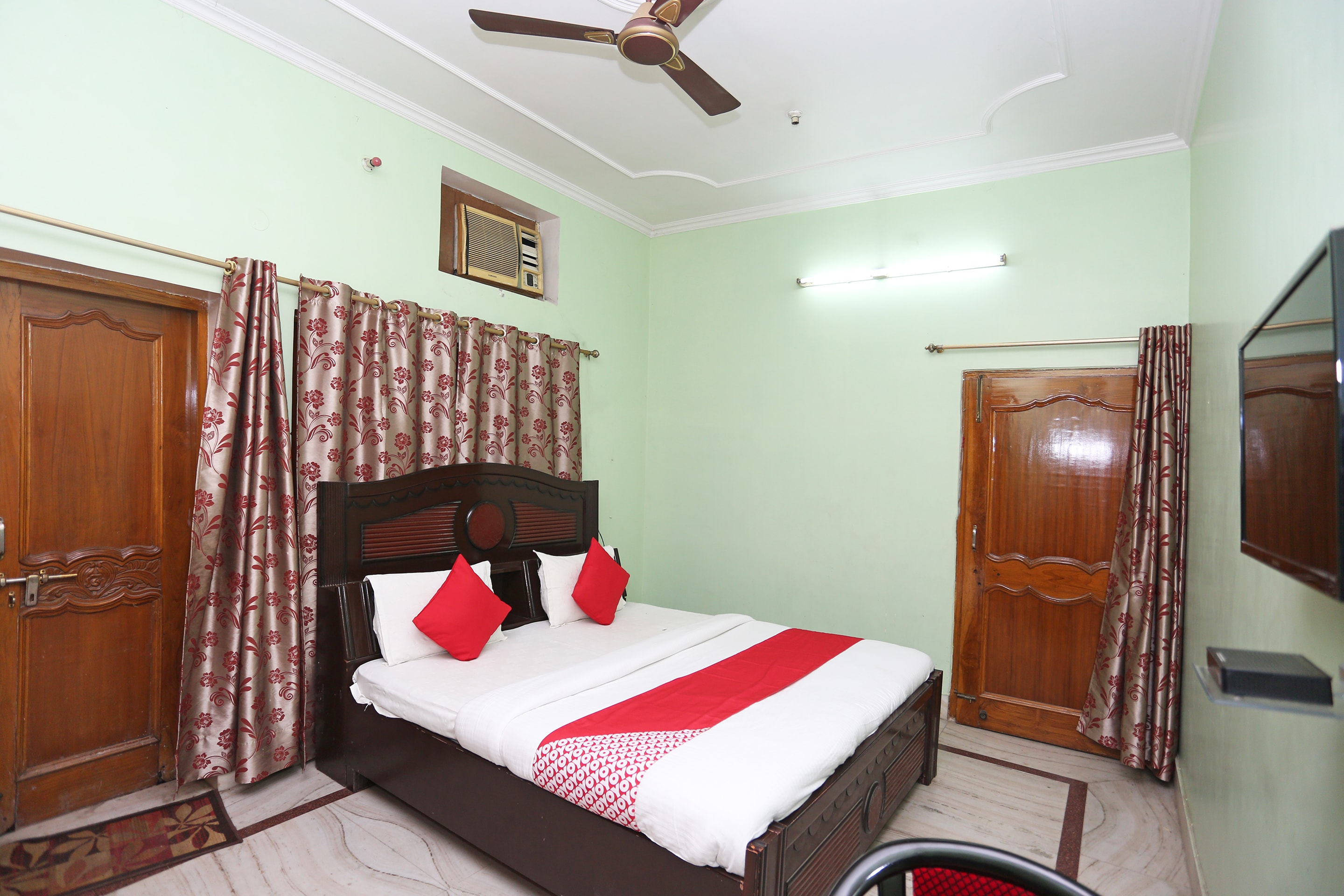 OYO Mangalam The Guest House Near Indira Nagar Metro Station, OYO Rooms