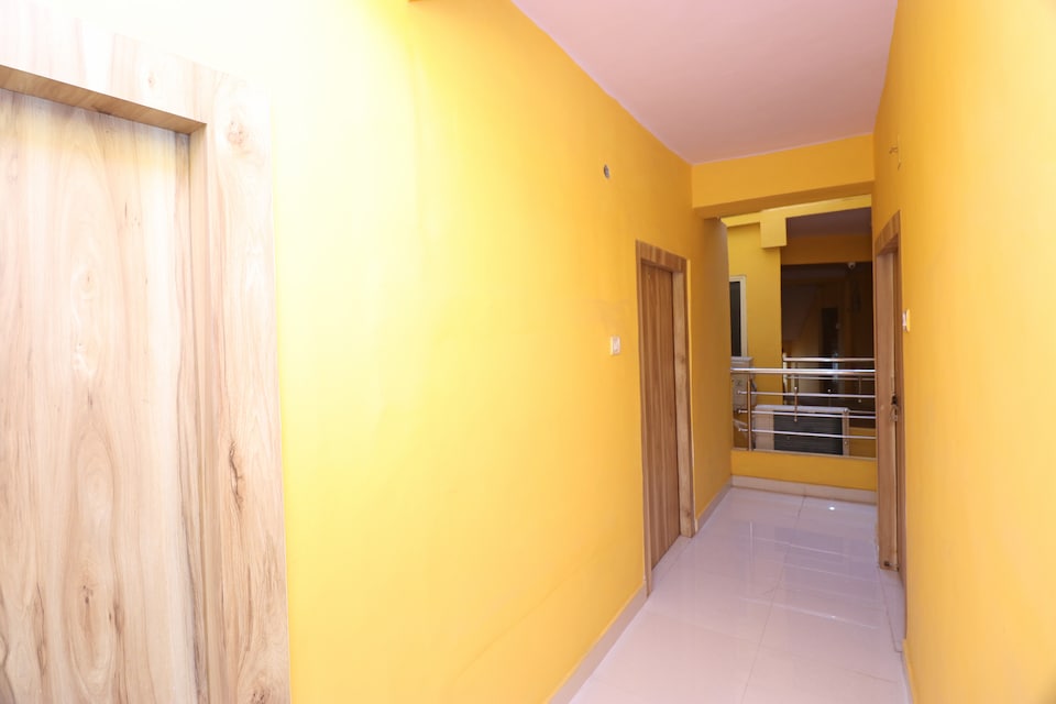 OYO 22898 Hotel Narayan Palace, Hamidia Road Bhopal, Bhopal