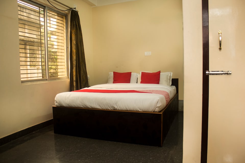 OYO 3078 Sky Line Lodge, Hong Kong Market Area Siliguri, Siliguri