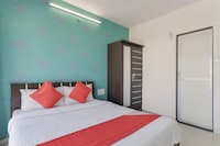 OYO Executive Skyline Service Apartments Near Infiniti Mall