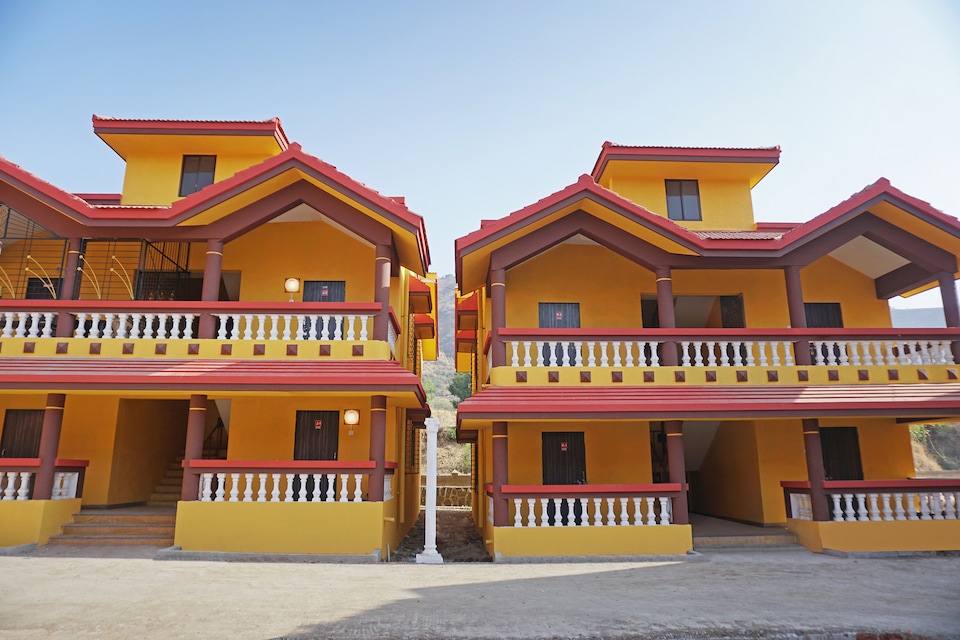 OYO Home 22921 Vibrant Stay Near Karla Caves, Lonavala, लोनावाला