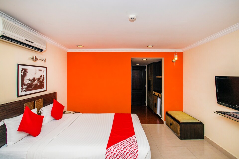 Capital O 23003 Shilton Royale, North Delhi, दिल्ली