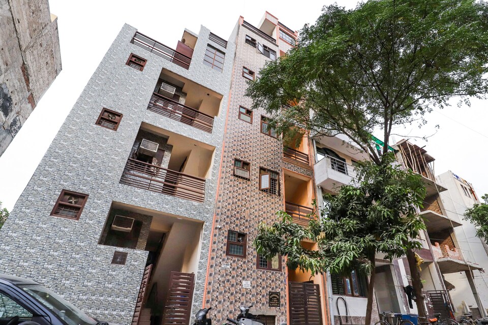 OYO LIFE GRG1123 Nr Huda City Center Metro, Golf Course Road, गुड़गांव