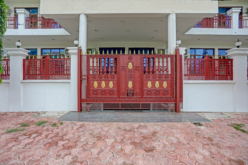 Collection O 23018 Sun Haven, Greater Noida, Noida