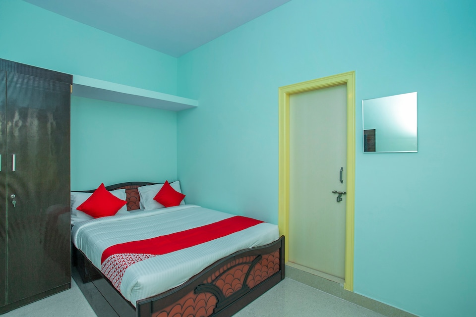 OYO 23030 Hotel Gtv Comforts, Mathikere Bangalore-II, Bangalore