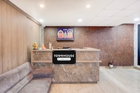 Super Townhouse V Hotel