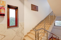 Super Townhouse V Hotel