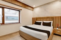 Super Townhouse V Hotel