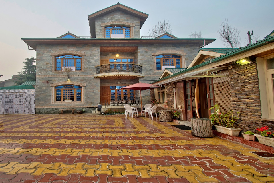 OYO 23045 Ronak Homestay, Nishat Srinagar, Srinagar