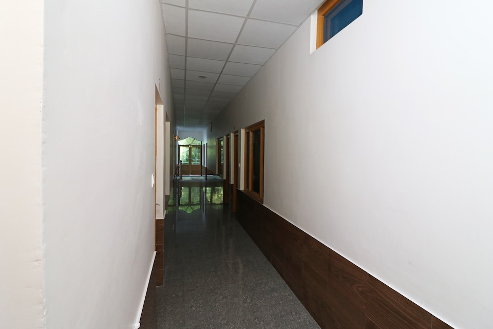 OYO 23054 Vishal Residency Barkot, Uttarkashi, Uttarkashi