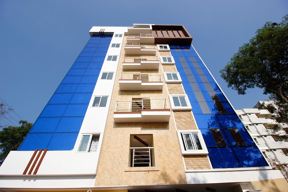 OYO Flagship 23080 Opposite Rainbow Children's Hospital, Kothaguda, Hyderabad
