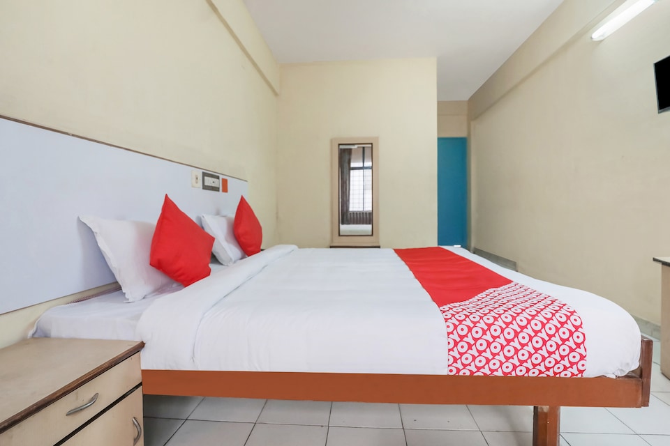 OYO Hotel Hindustan Deluxe, Railway Station Mangalore, Mangalore