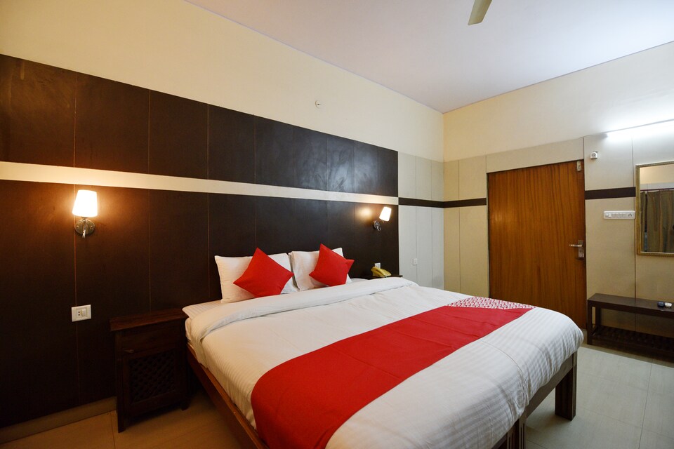 OYO Hotel Bagga Vilas, Raja Park Jaipur, Jaipur