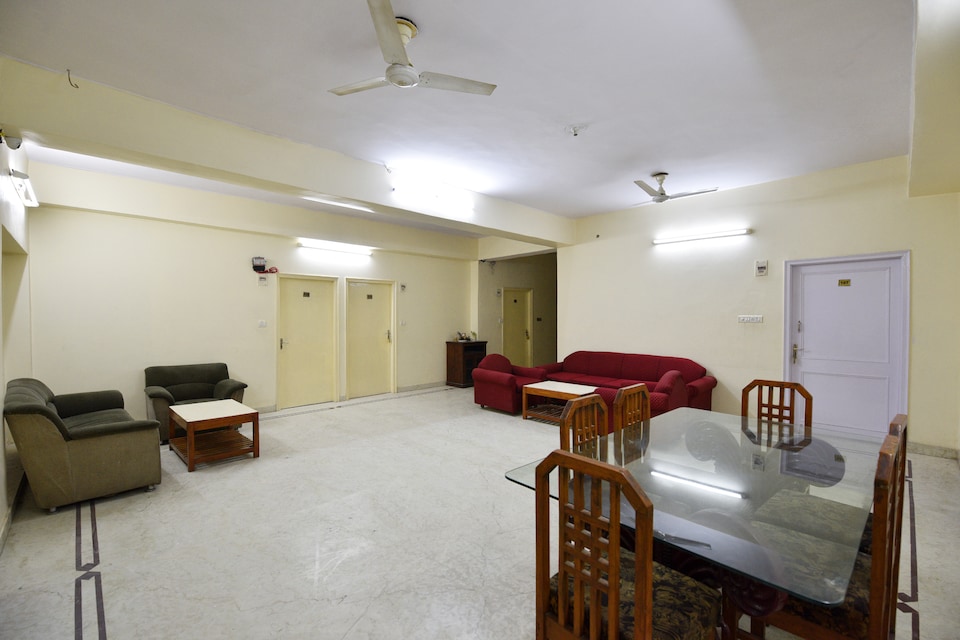 OYO Hotel Bagga Vilas, Raja Park Jaipur, Jaipur
