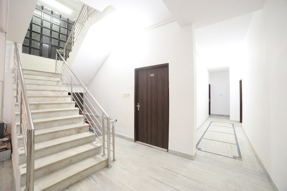 Hotel Helo Stay, Jaipur Airport, Jaipur