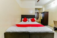 OYO Hotel Saravana