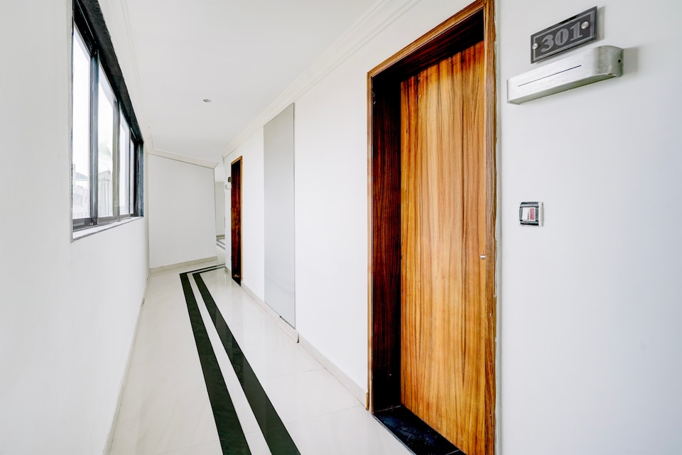 Townhouse Bharuch Near Railway Station Formerly Hotel Kohinoor, Railway station Bharuch, Bharuch