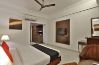 Capital O 23123 Hotel Kohinoor Deluxe