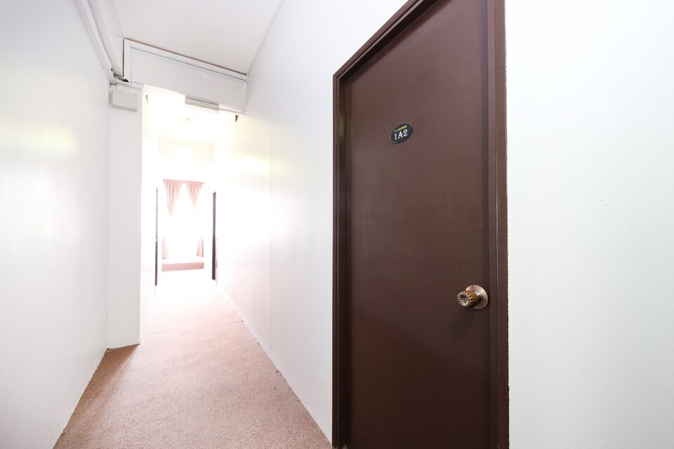 OYO 505 Bin Hashim, Nilai, Nilai