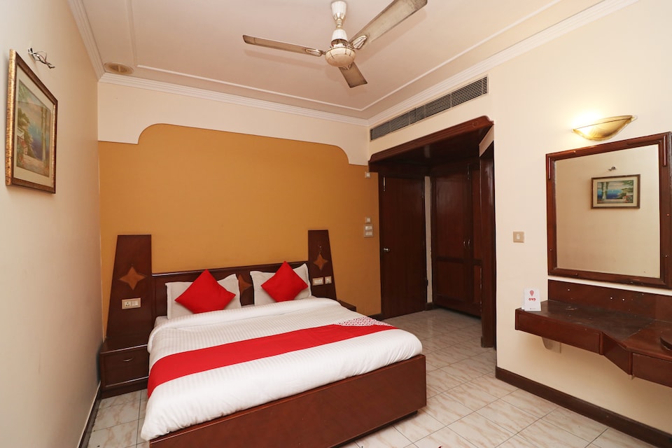 Collection O 23171 Hotel Heights, Meerut, मेरठ