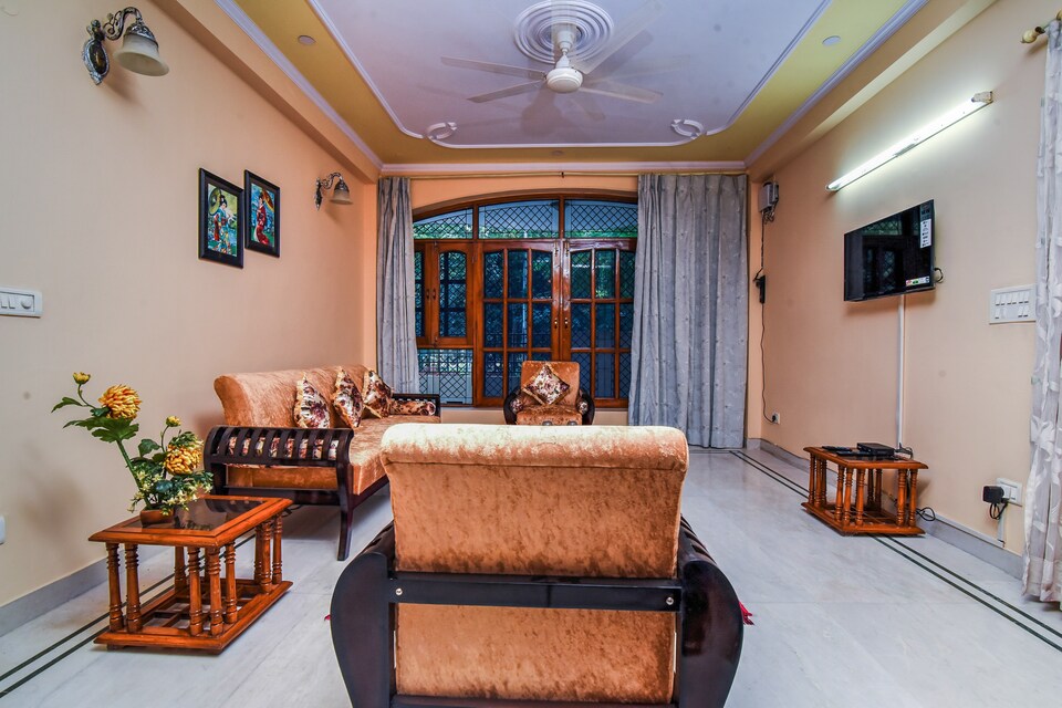 OYO 23181 Elegant 3BHK, Dwarka Delhi, Delhi