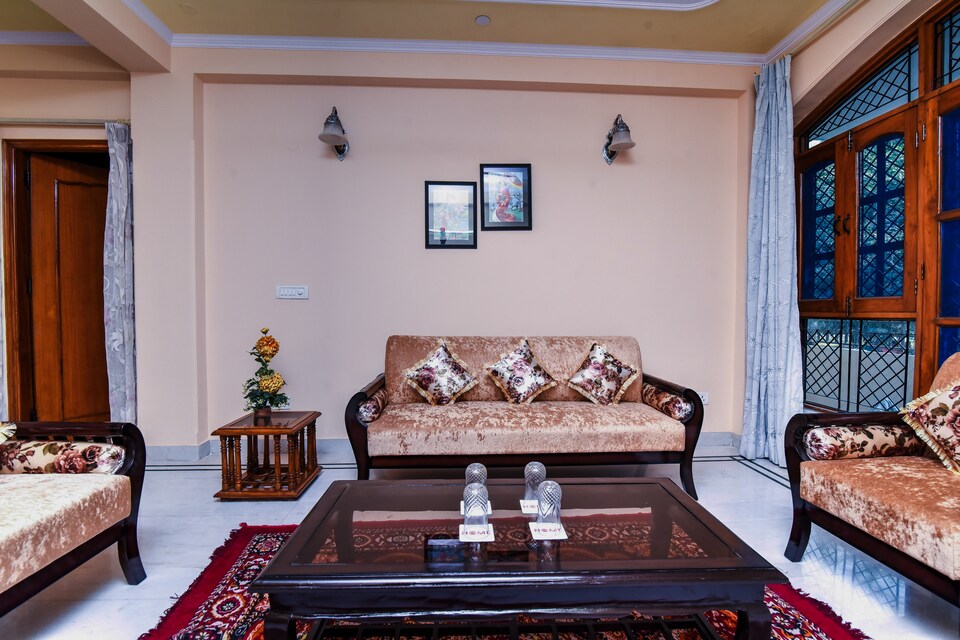 OYO 23181 Elegant 3BHK, Dwarka Delhi, Delhi