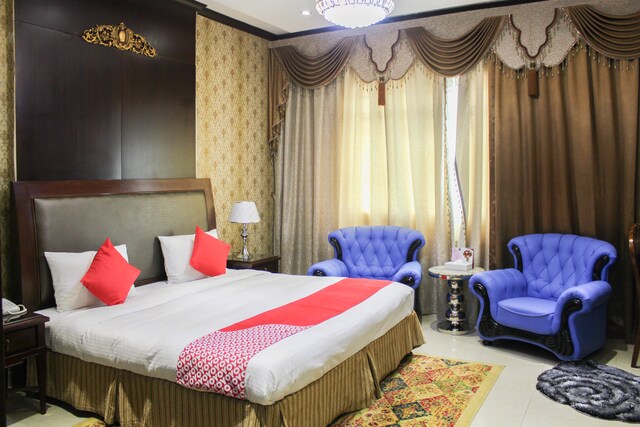 OYO 137 Clifton International Hotel