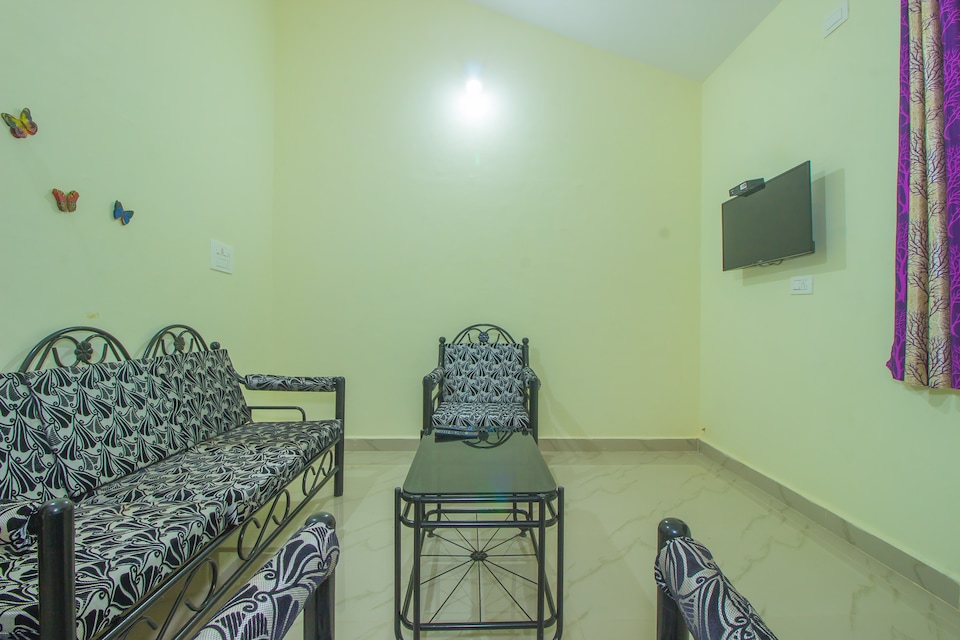 OYO Home 23222 Peaceful 1BHK Mandrem, Arambol Goa, गोवा