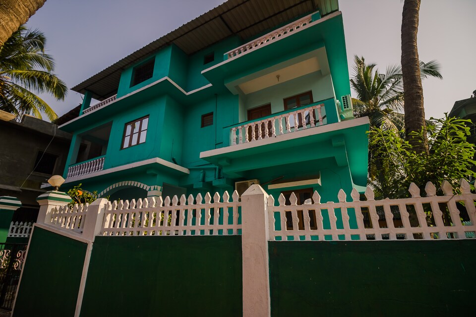 OYO Home 23260 Decent 1 Bh Baga, Baga Goa, Goa