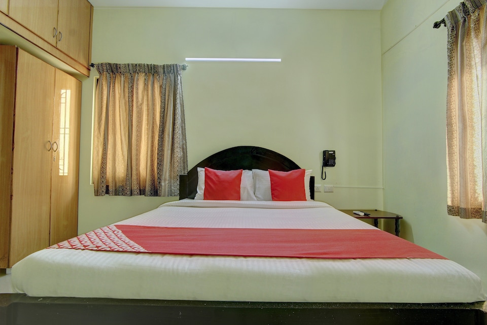 OYO Flagship 15860 Navanna Residency TTC Nagar, Madurai City Centre, Madurai
