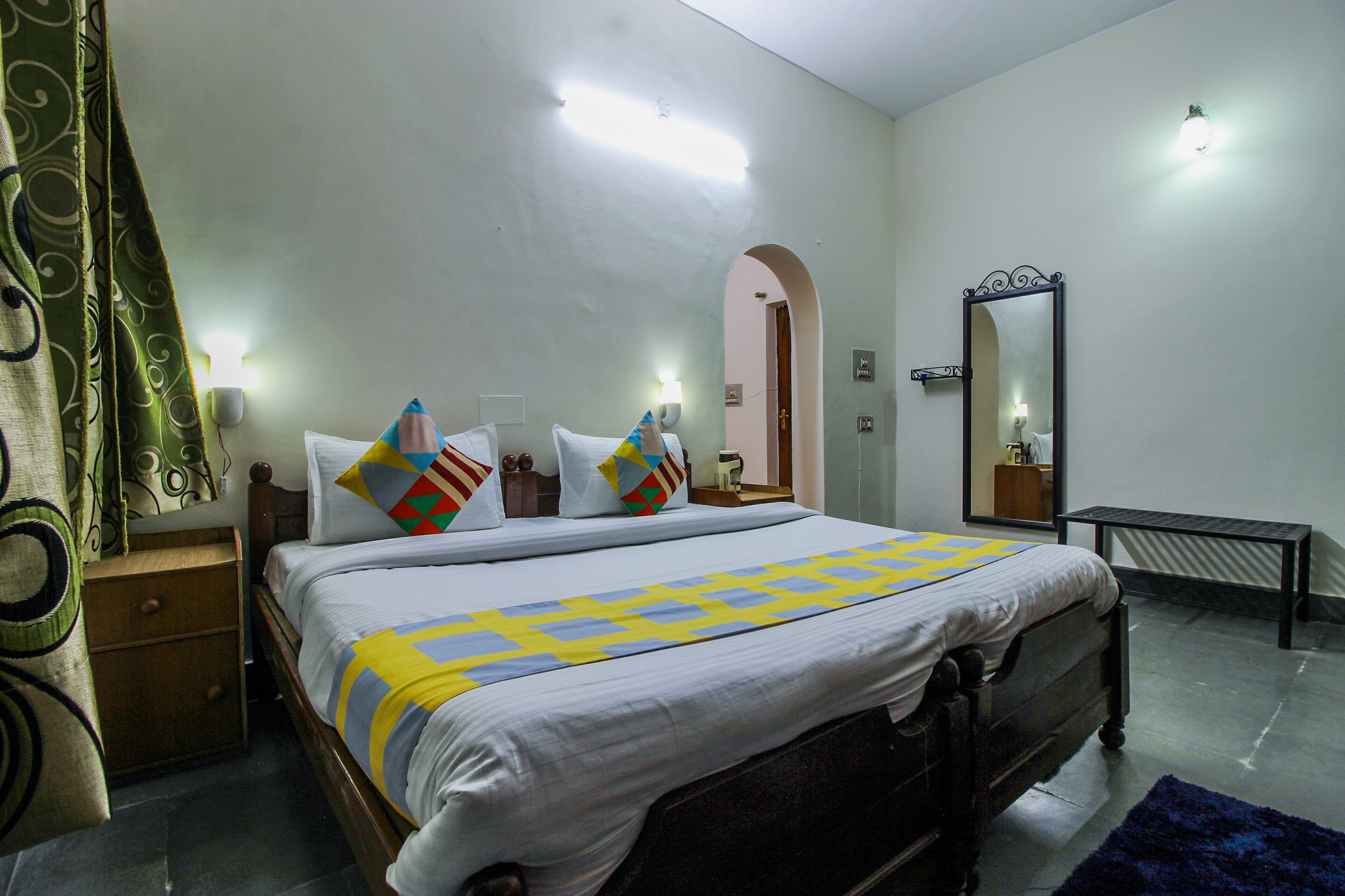 Promo  80  Off  Oyo Premium Pacific Mall Rajpur Road India Hotel Near