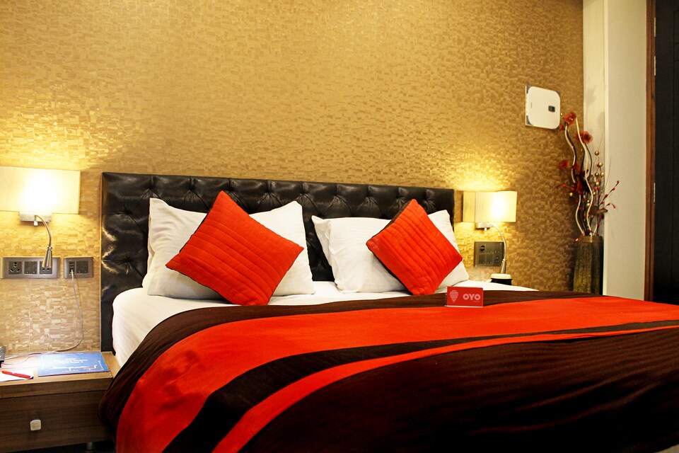 OYO Rooms 149 Peera Garhi Metro Station, Paschim Vihar Delhi, Delhi