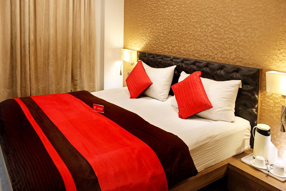OYO Rooms 149 Peera Garhi Metro Station, Paschim Vihar Delhi, Delhi