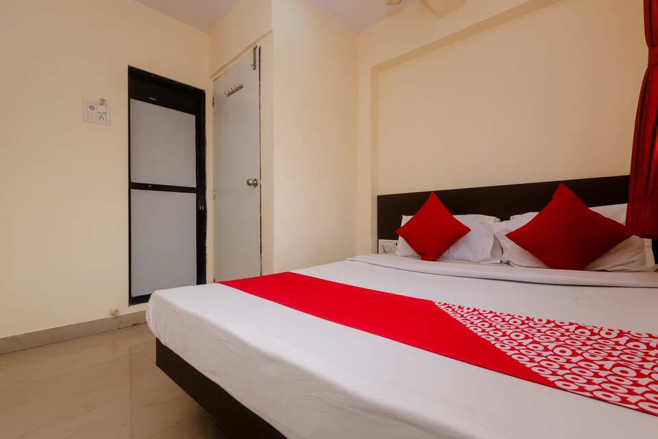 OYO 23285 The Diplomat Lodging, Mumbai Vasai-Virar-Naigaon, Mumbai