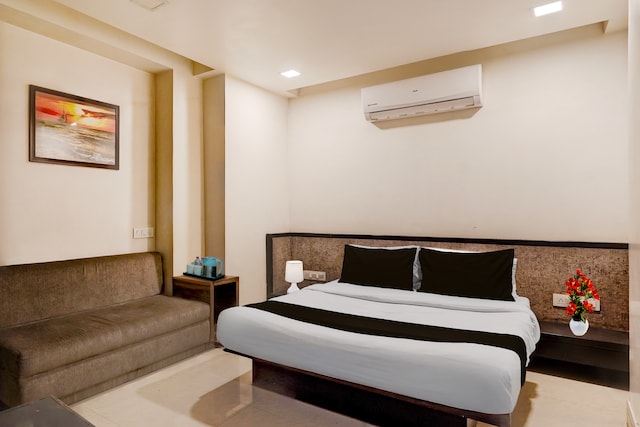 Super Hotel O Vatva Railway Station Formerly Anmol Palace