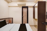Super Hotel O Vatva Railway Station Formerly Anmol Palace