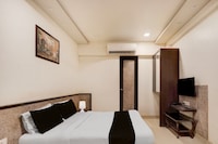 Super Hotel O Vatva Railway Station Formerly Anmol Palace