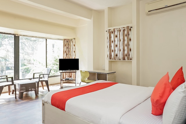 OYO Corporate Comfort Service Apartment Near Phoenix Marketcity - Viman Nagar