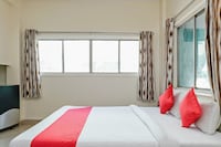 OYO Corporate Comfort Service Apartment Near Phoenix Marketcity - Viman Nagar
