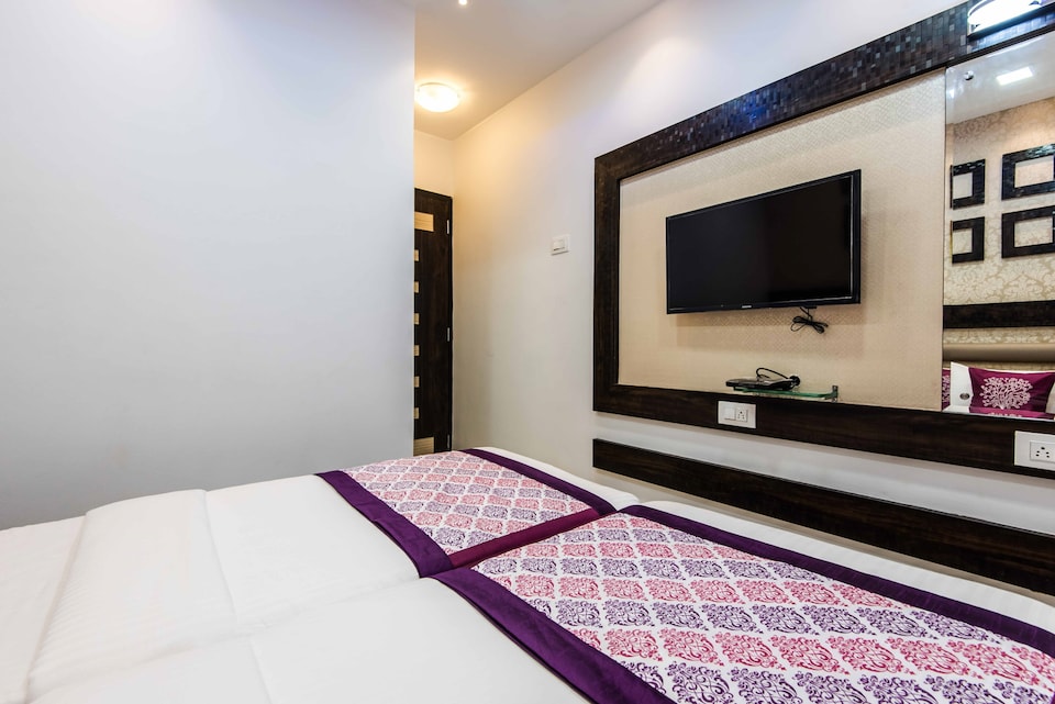 OYO 28908 Hotel Modern, Mumbai CST-Churchgate-Colaba, Mumbai