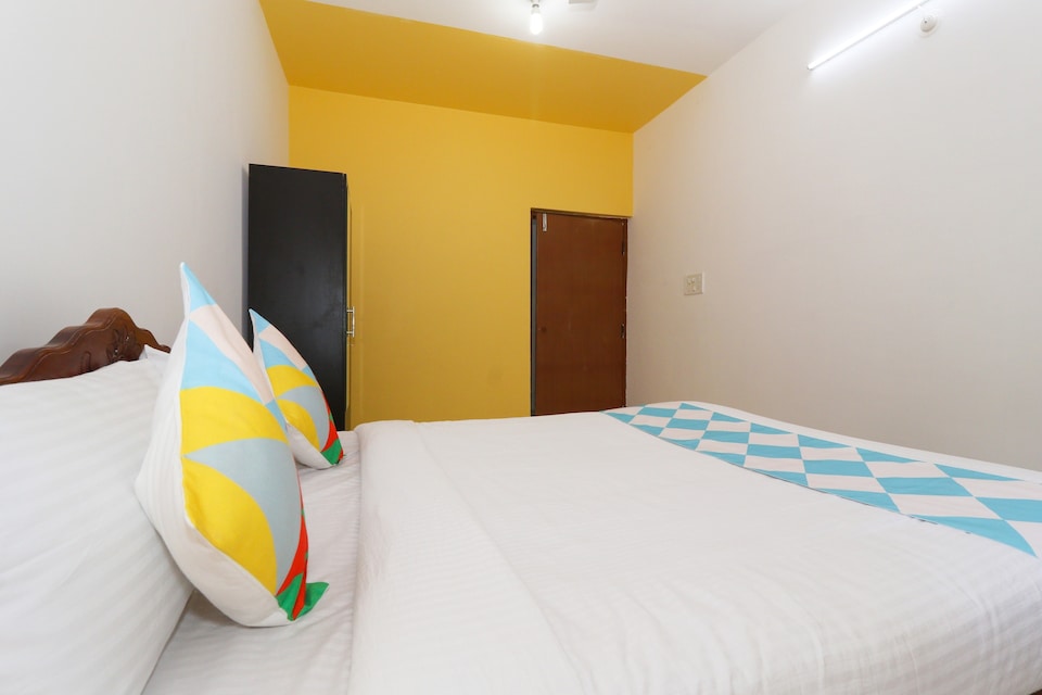 OYO 23327 Spacious 3bhk, Candolim Goa, Goa