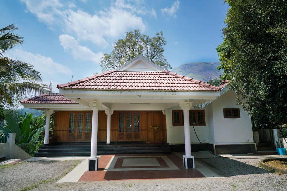 OYO Home 23359 Elegant 2BHK, Anachal, Munnar