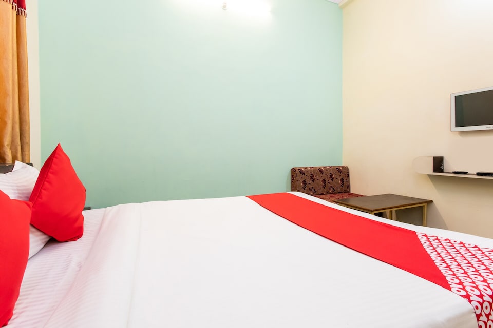 OYO 23361 Hotel Kanakshree, Ujjain Indore Road, Ujjain